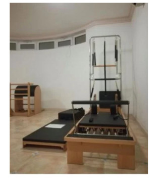 Βαθιά κοντόχοντρη μηχανή μεταρρυθμιστών Pilates εξοπλισμού άσκησης φόρτωσης 200kg Pilates