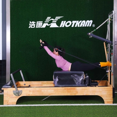 Βαθιά κοντόχοντρη μηχανή μεταρρυθμιστών Pilates εξοπλισμού άσκησης φόρτωσης 200kg Pilates